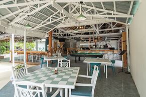 The Sharks Tail Dive Resort