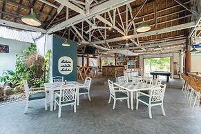 The Sharks Tail Dive Resort