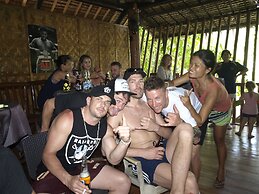 The Sharks Tail Dive Resort