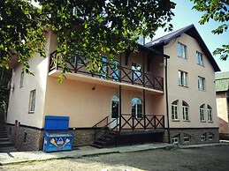 Hotel Dzvinka