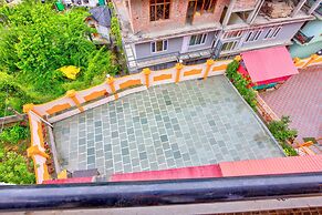 Hotel Monarch Residency Manali