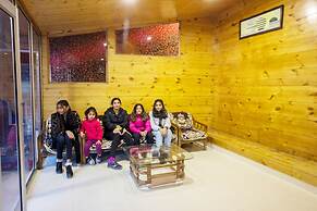 Hotel Monarch Residency Manali