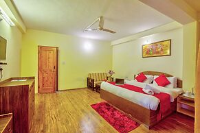 Hotel Monarch Residency Manali