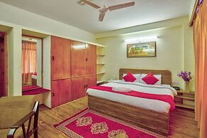 Hotel Monarch Residency Manali