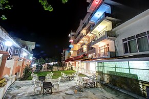 Hotel Monarch Residency Manali