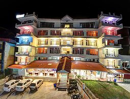 Hotel Monarch Residency Manali