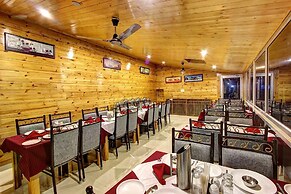 Hotel Monarch Residency Manali