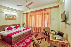 Hotel Monarch Residency Manali