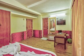 Hotel Monarch Residency Manali