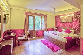Hotel Monarch Residency Manali