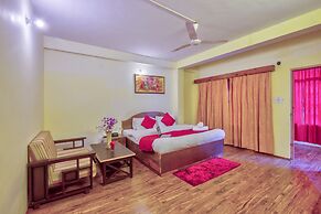 Hotel Monarch Residency Manali