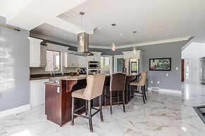 GLOBALSTAY. Unique 5BR Villa. Swimming Pool. HOT TUB