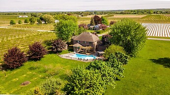 GLOBALSTAY. Unique 5BR Villa. Swimming Pool. HOT TUB