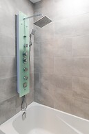 GLOBALSTAY. Unique 5BR Villa. Swimming Pool. HOT TUB