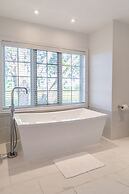 GLOBALSTAY. Unique 5BR Villa. Swimming Pool. HOT TUB