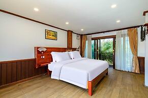 Lisha Grand Hotel