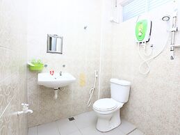 Super OYO 89640 Hotel Pelangi Marang