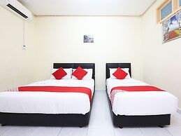 Super OYO 89640 Hotel Pelangi Marang
