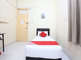 Super OYO 89640 Hotel Pelangi Marang