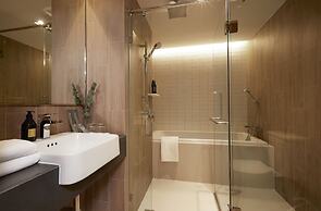 The Quarter Phromphong by UHG