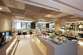 The Quarter Phromphong by UHG