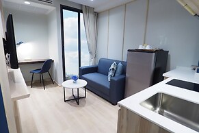 The Quarter Phromphong by UHG