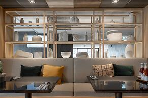 The Quarter Phromphong by UHG