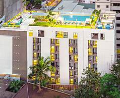 The Quarter Phromphong by UHG