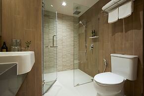 The Quarter Phromphong by UHG