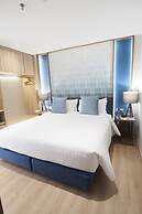 The Quarter Phromphong by UHG