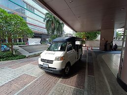 The Quarter Phromphong by UHG