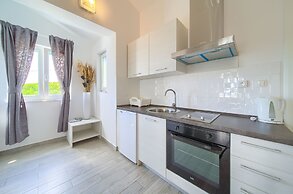 Apartments Mali Nono