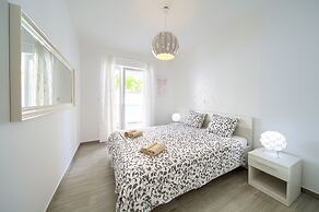 Apartments Mali Nono