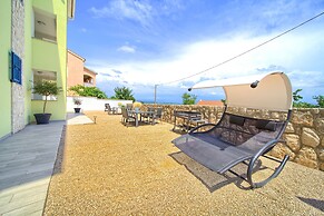 Apartments Mali Nono