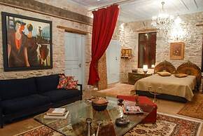 Antique Luxury Suite 75sq.m.
