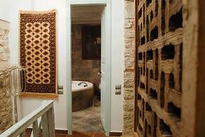 Antique Luxury Suite 75sq.m.