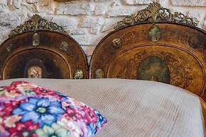 Antique Luxury Suite 75sq.m.