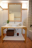 New Superb & Luminous 2 Bedroom Apartment