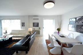 New Superb & Luminous 2 Bedroom Apartment