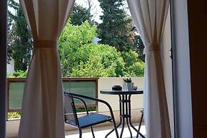 New Superb & Luminous 2 Bedroom Apartment