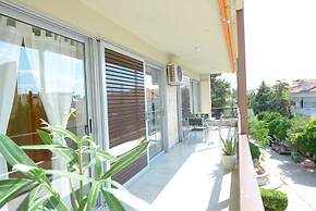 New Superb & Luminous 2 Bedroom Apartment