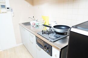 Metro Daikoku Apartment