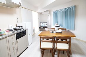 Metro Daikoku Apartment