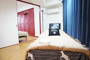 Metro Daikoku Apartment