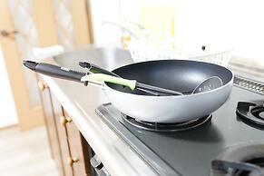 Metro Daikoku Apartment