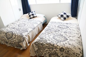 Metro Daikoku Apartment