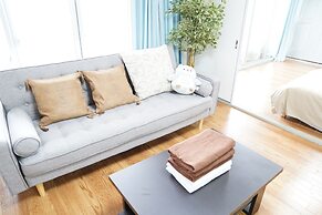 Metro Daikoku Apartment