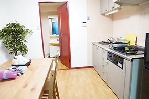 Metro Daikoku Apartment