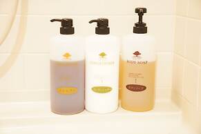 Metro Daikoku Apartment