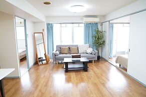 Metro Daikoku Apartment